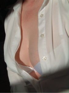 suze in white bra